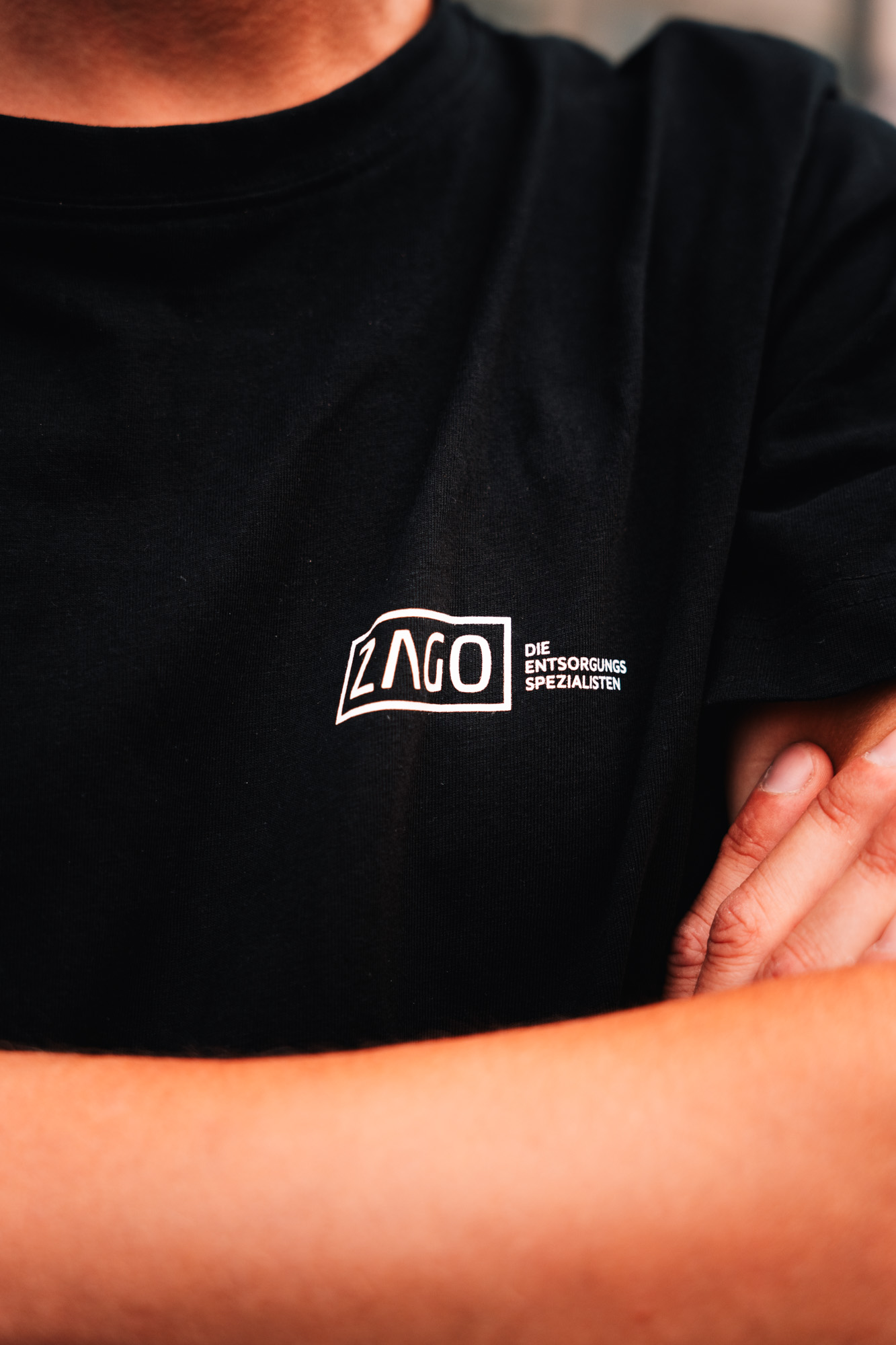 ZAGO-Sweatjacke mit Kapuze „Tonnen weise Ahnung“
