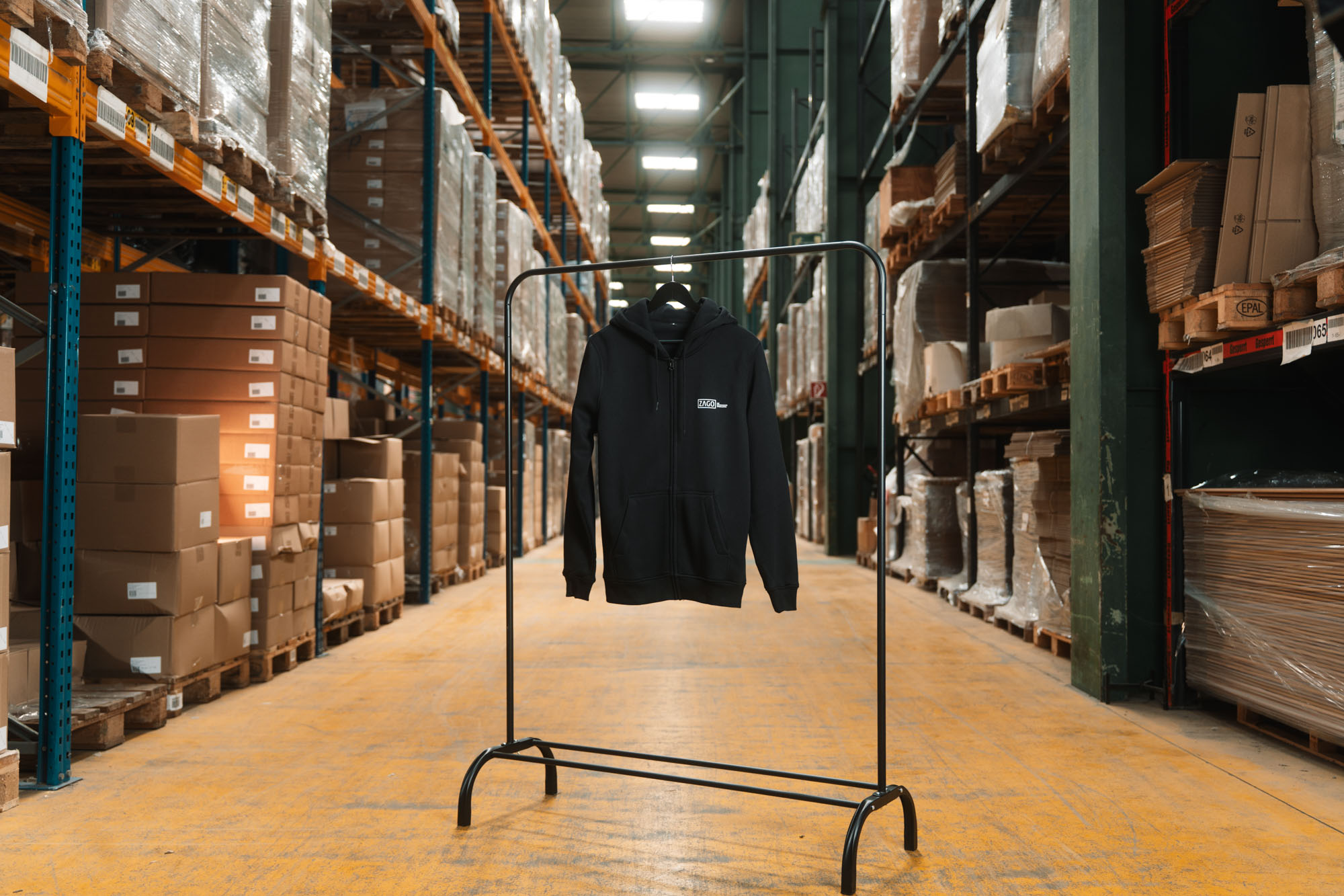 ZAGO-Sweatjacke mit Kapuze „Tonnen weise Ahnung“