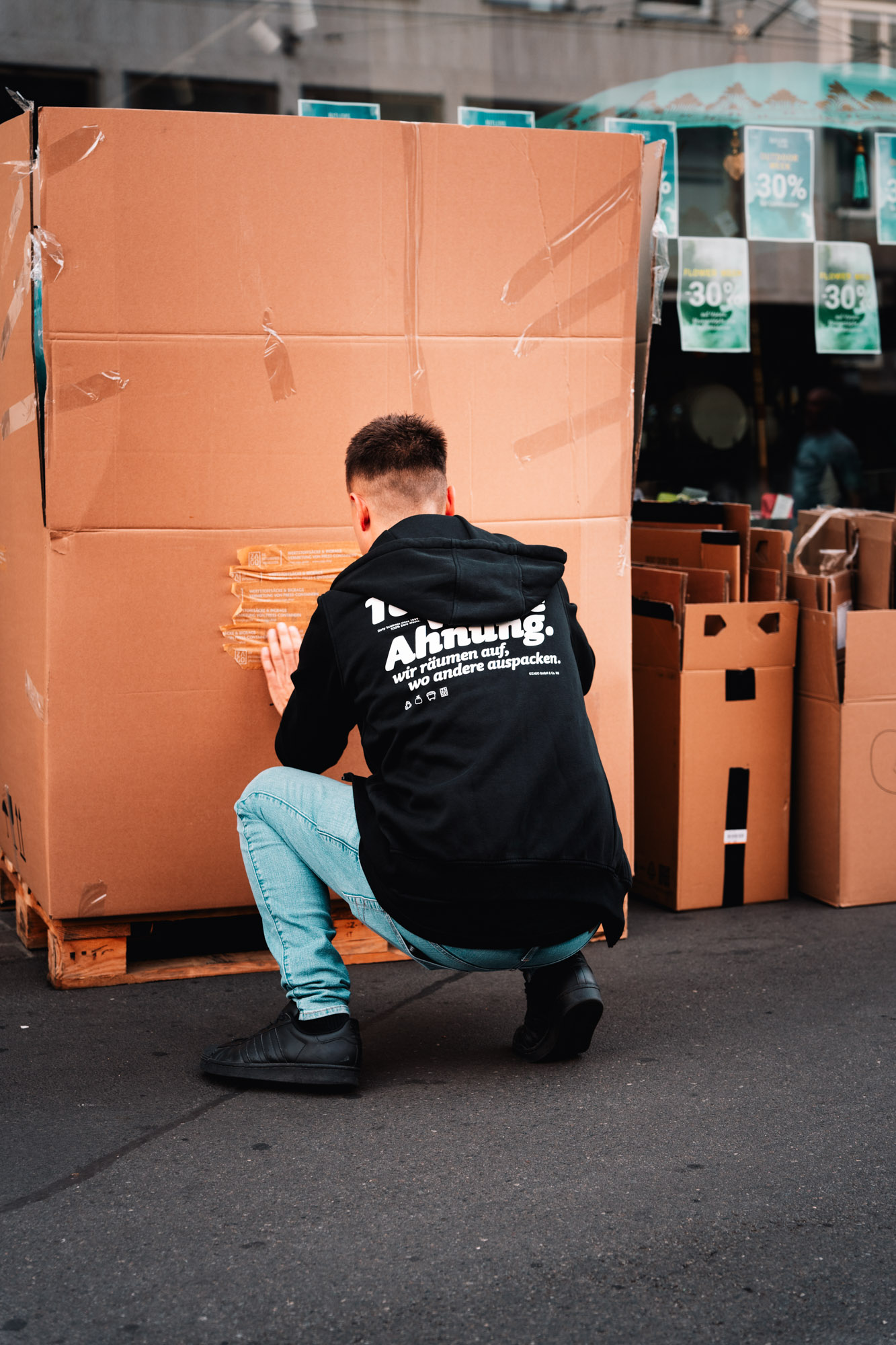 ZAGO-Sweatjacke mit Kapuze „Tonnen weise Ahnung“